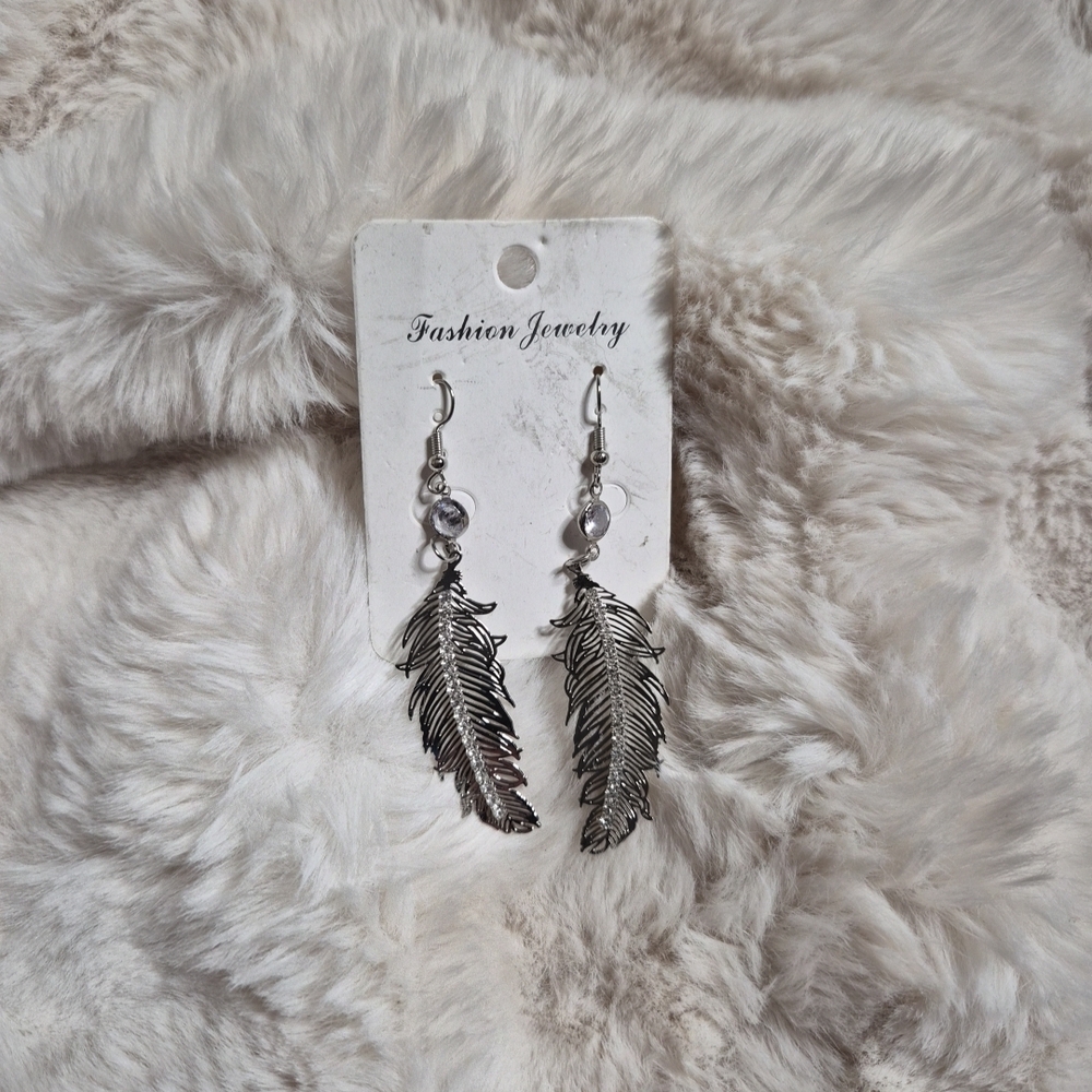 Feather Earrings Silver Tone Fashion Jewelry Boho Glam Rhinestones Faux Diamonds